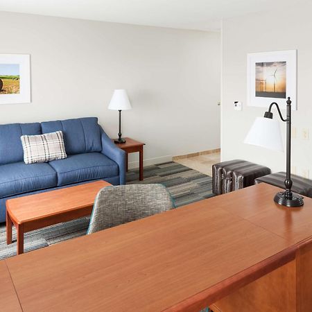 Hampton Inn & Suites Cedar Rapids Eksteriør billede