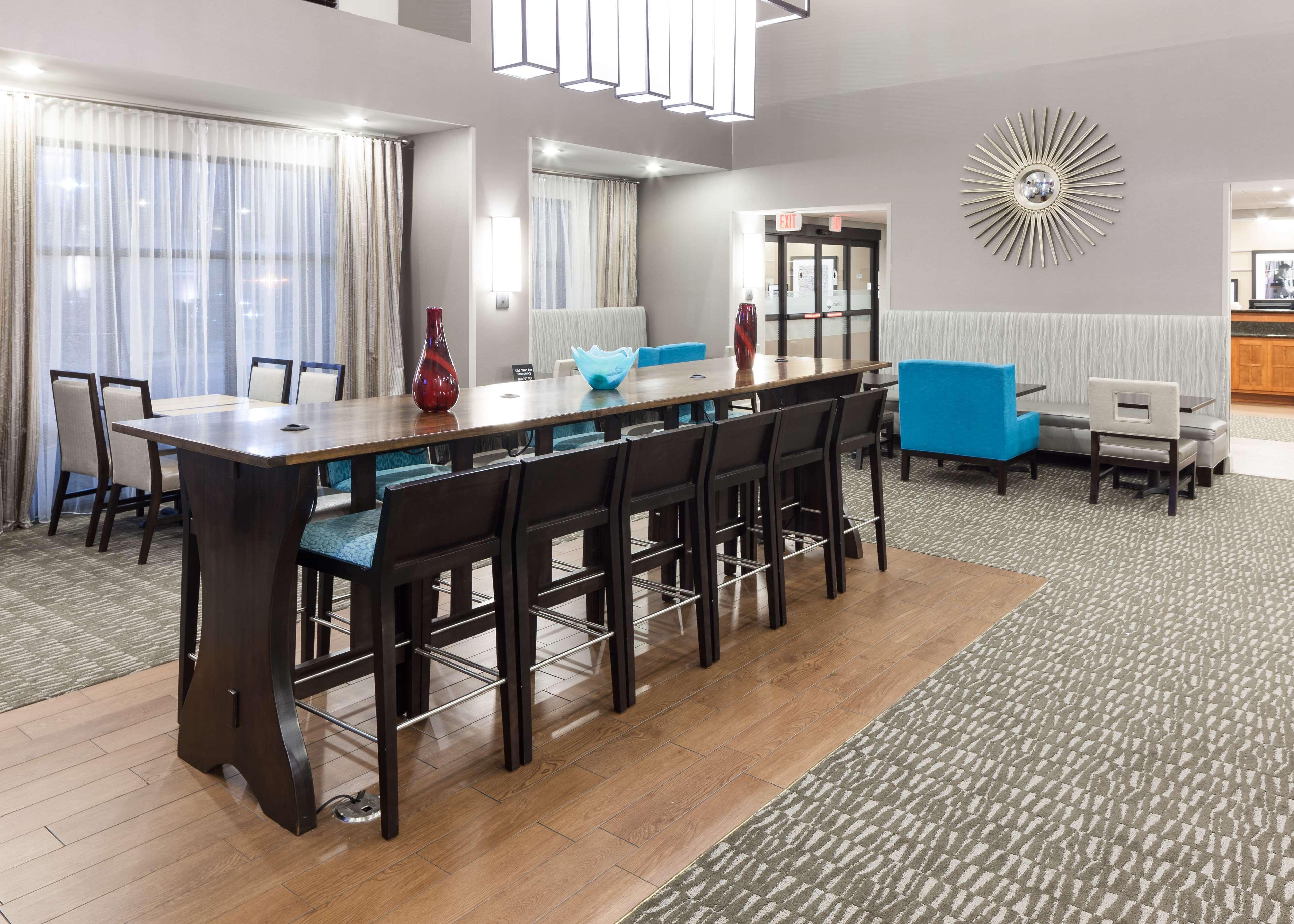 Hampton Inn & Suites Cedar Rapids Eksteriør billede