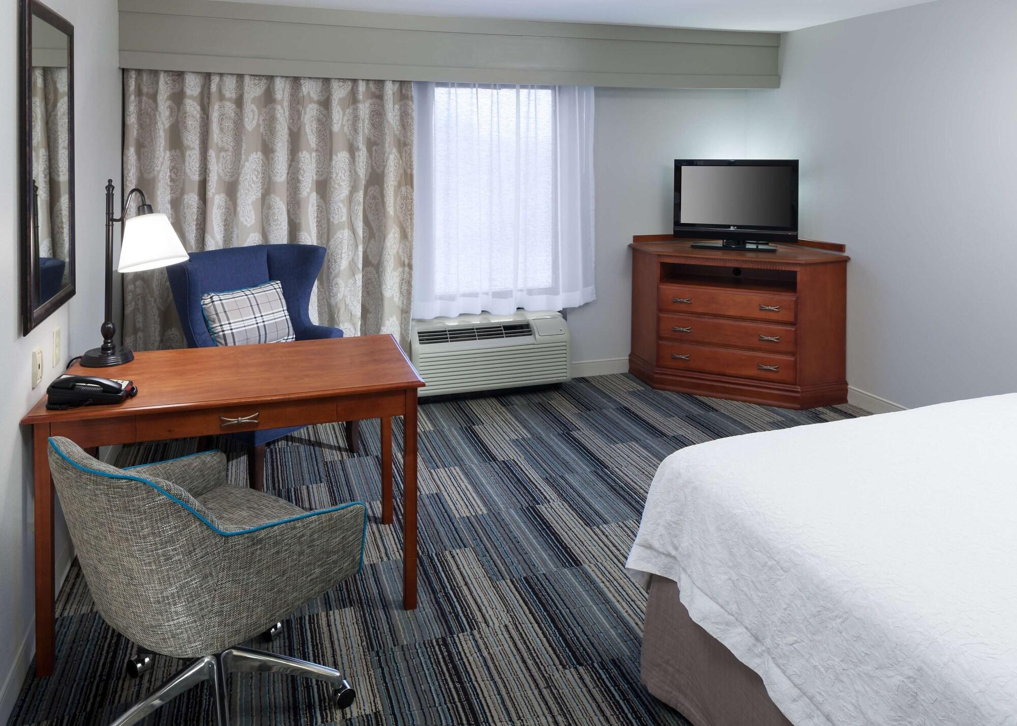 Hampton Inn & Suites Cedar Rapids Eksteriør billede