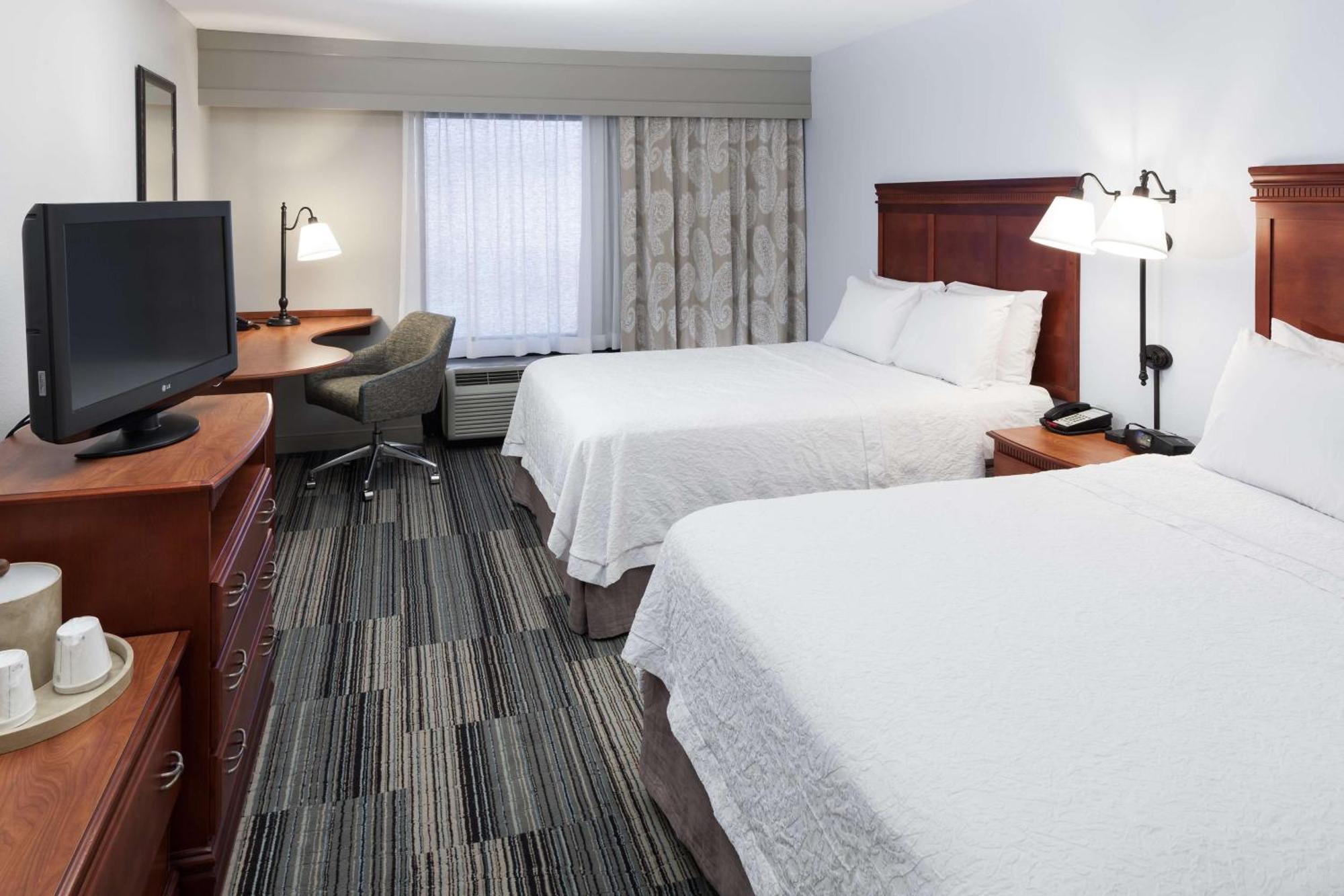 Hampton Inn & Suites Cedar Rapids Eksteriør billede
