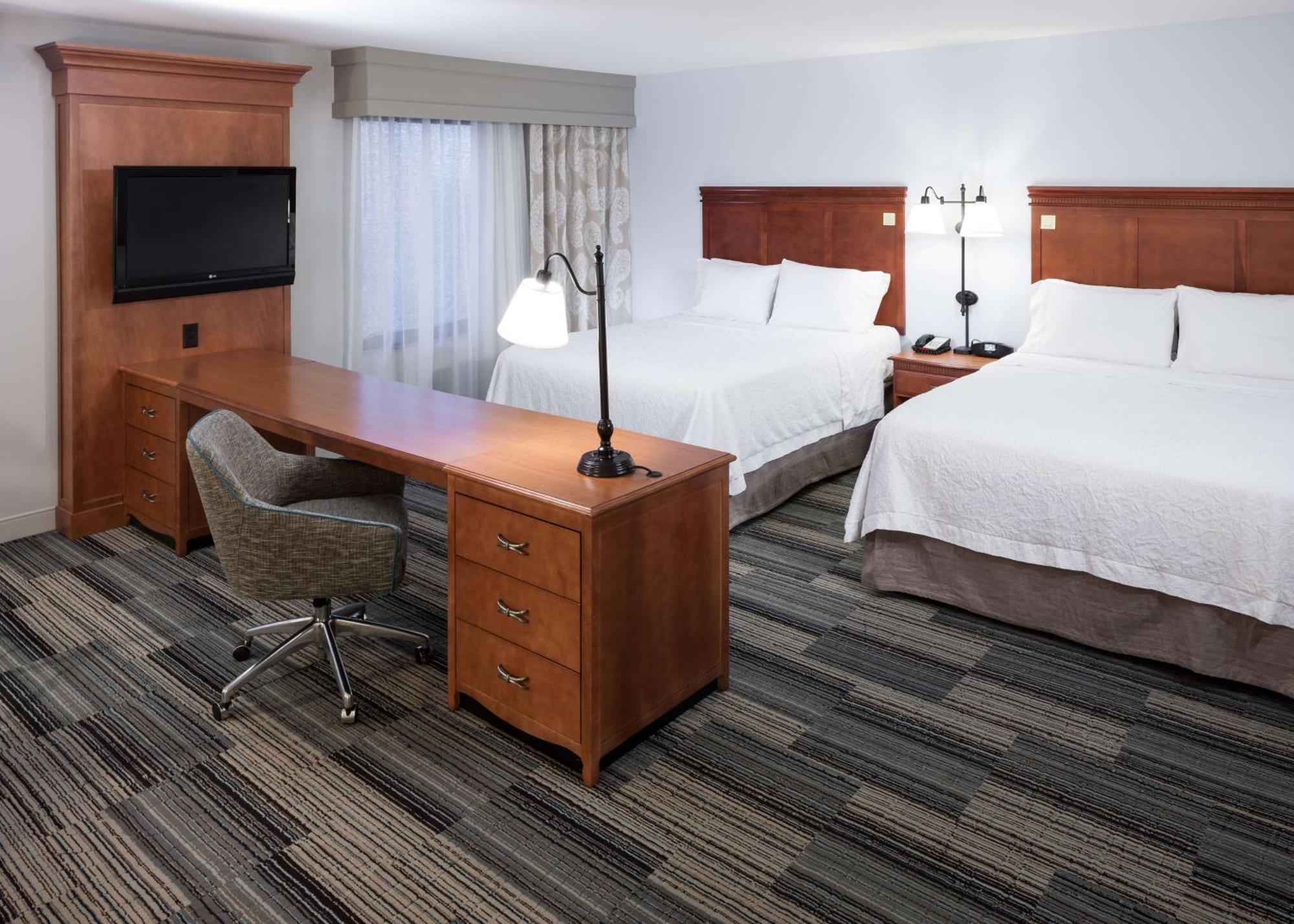 Hampton Inn & Suites Cedar Rapids Eksteriør billede